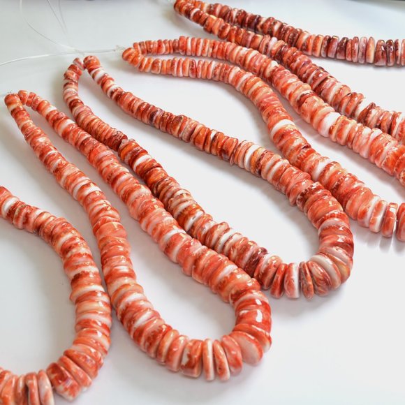 Graduated Spiny Oyster Beads from the Bahamas - Picture 1 of 1